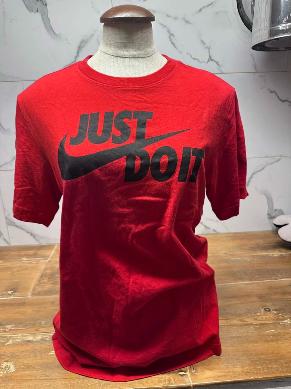 ✔️ Men’s NIKE T-Shirt – Size M – “JUST DO IT” – $15 ✔️